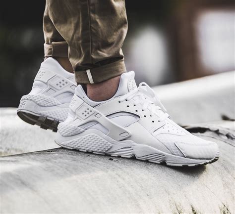 Huaraches on Sale. Nike.com.